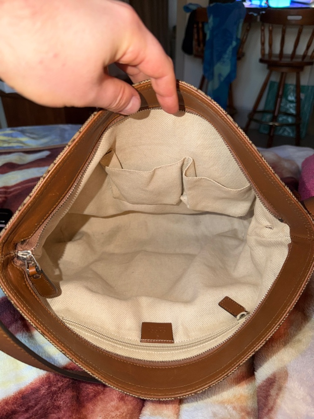 Gucci Tan Monogram Shoulder Bag with Brown Leather Trim - Picture 6 of 8